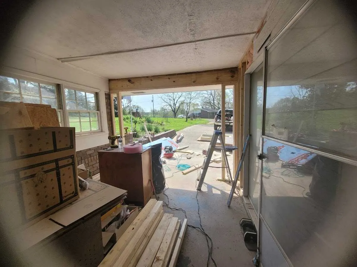 Air movers and dehumidifier for Drying & Dehumidification in Dickinson